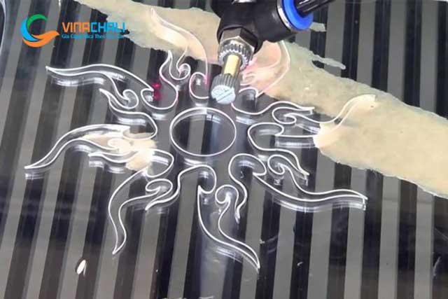 gia cong mica ca laser doc dao