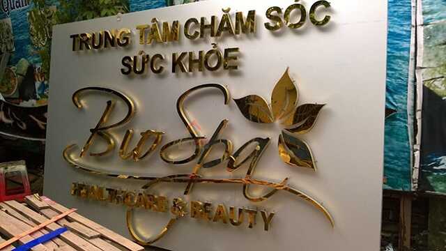 Làm chữ nổi bằng mica không quá khó